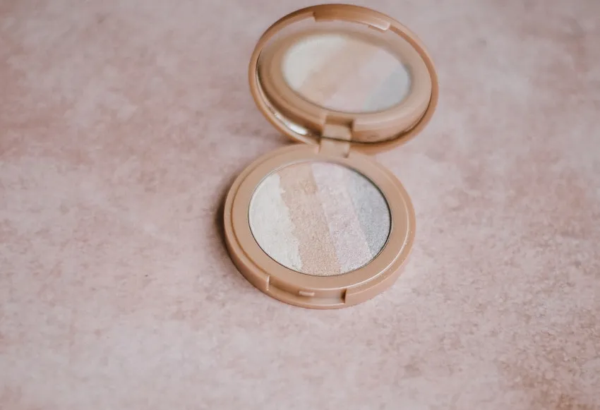 Guide to Avoid Harmful Ingredients in Makeup & Skincare
